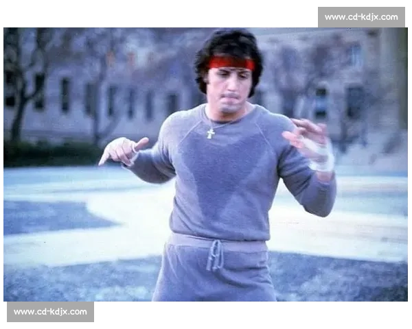 洛奇 3雷霆之唇擂台戏：霍根与史泰龙的跨界传奇